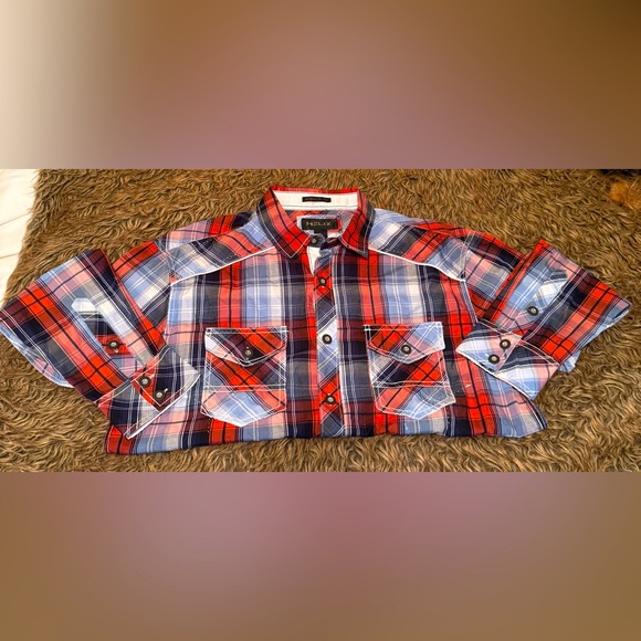 Men’s Helix button downn shirt with detail stitching | Size L - Picture 3 of 7